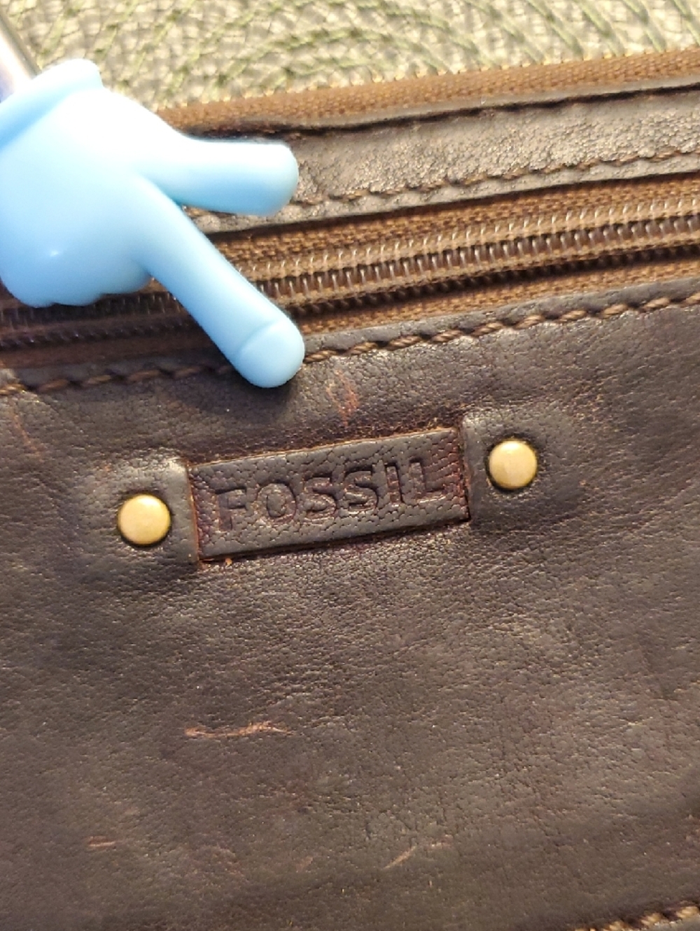 Fossil Studded Brown Leather Wallet - Picture 12 of 12